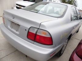 1996 HONDA ACCORD LX SILVER 4DR 2.2L AT A19939